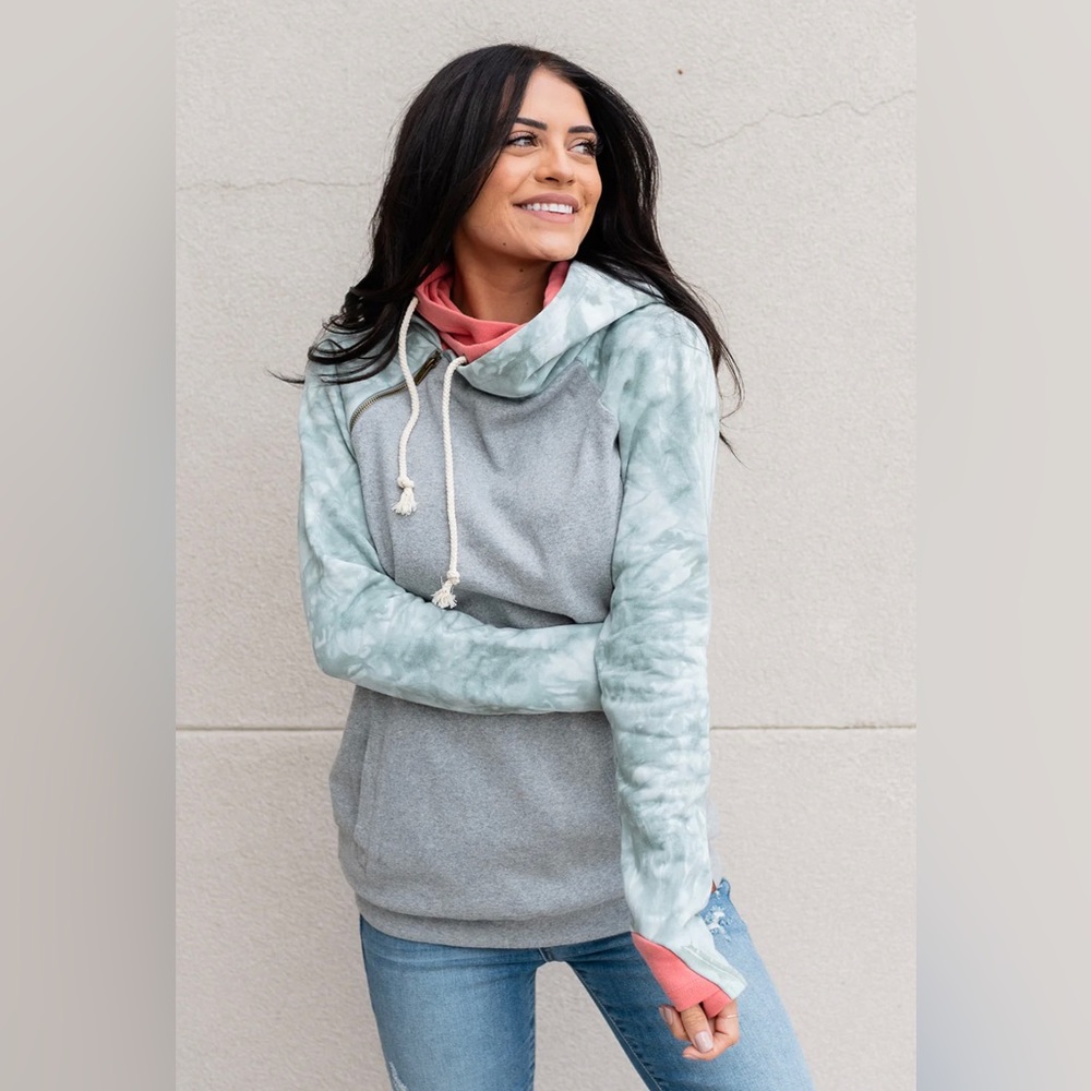 Ampersand Avenue DoubleHood Sweatshirt in Watermelon Crush. Size Small.